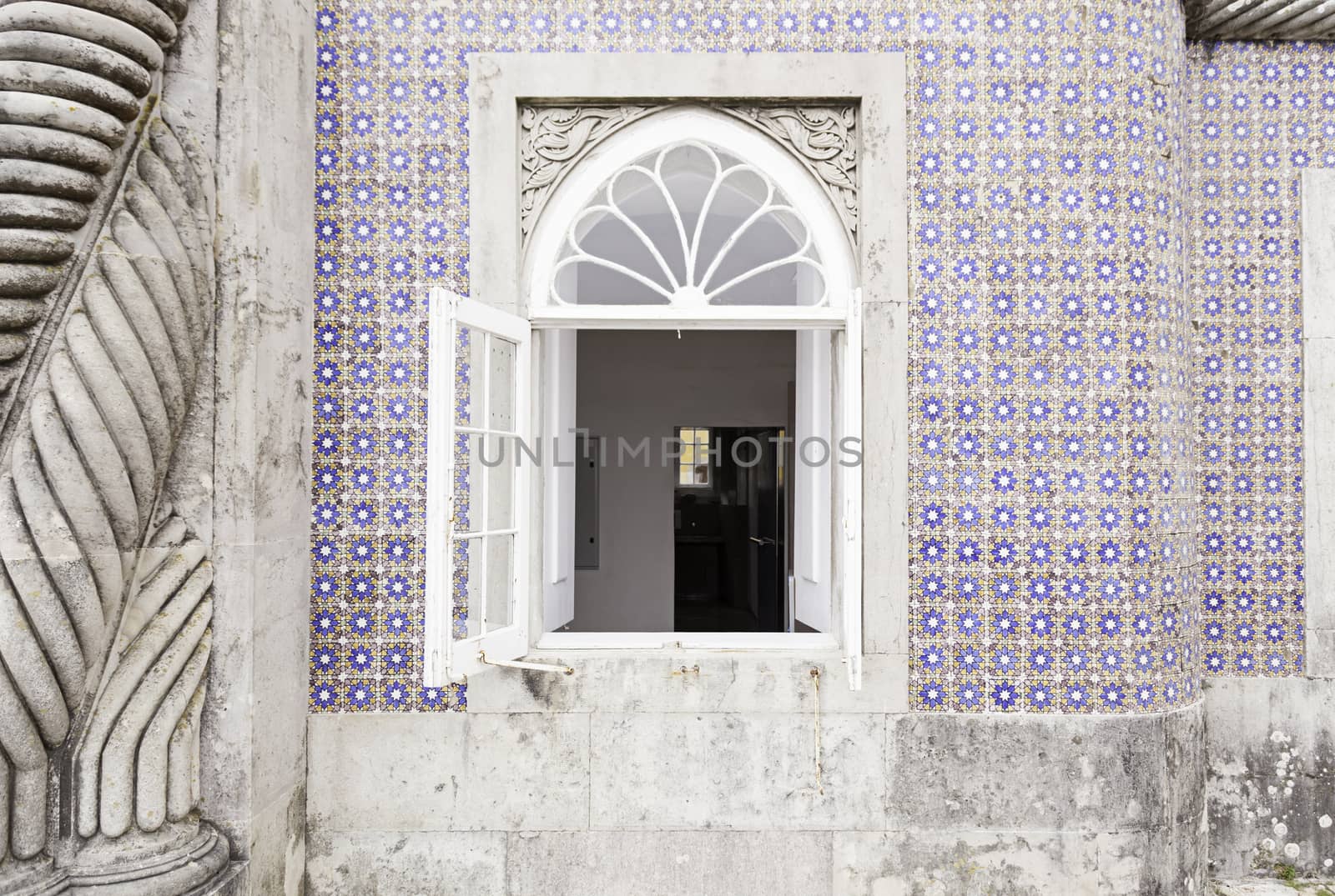 Old facade with typical tiles from Lisbon by esebene