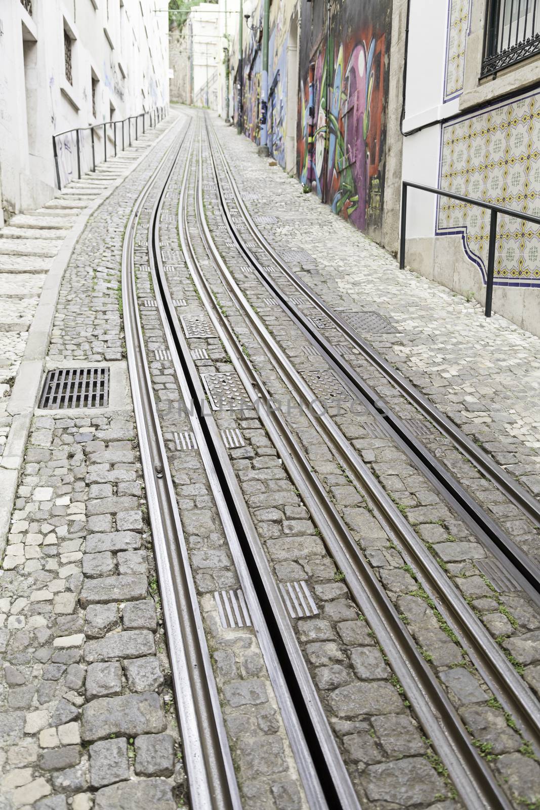 Tram tracks in the city by esebene