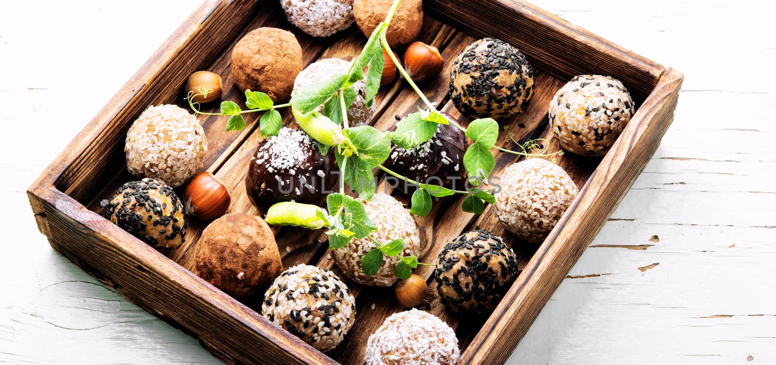 Vegan chocolate truffles by LMykola