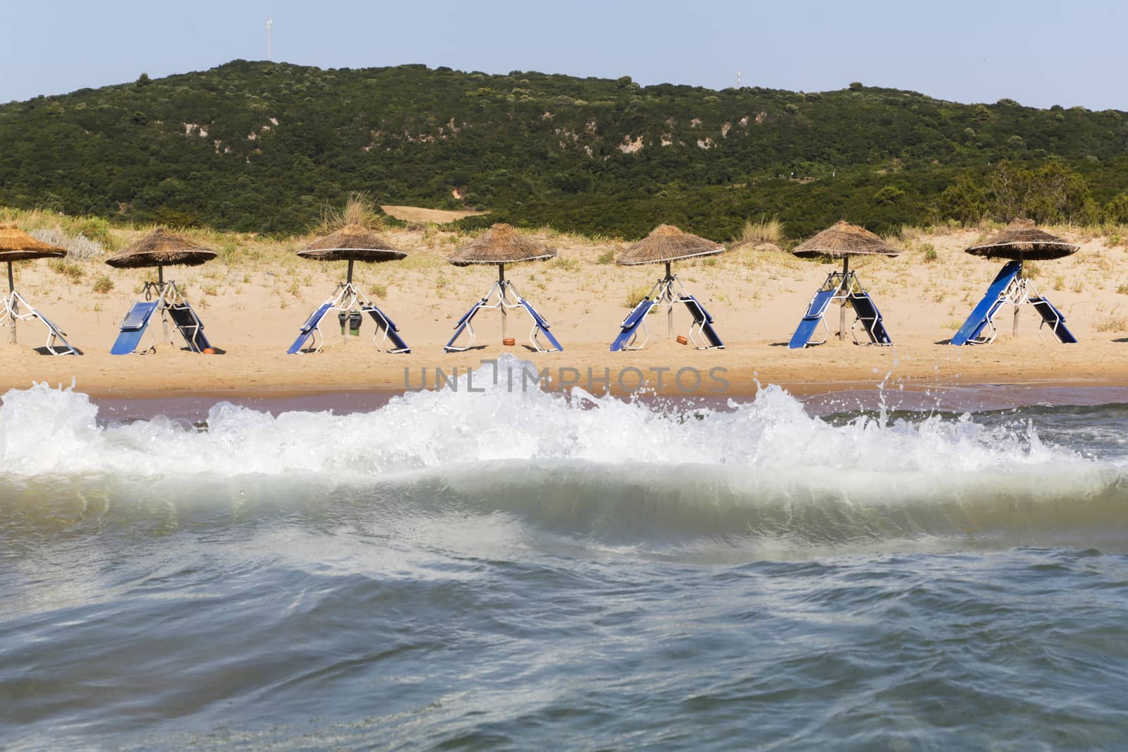 Beach in Greece by Kartouchken