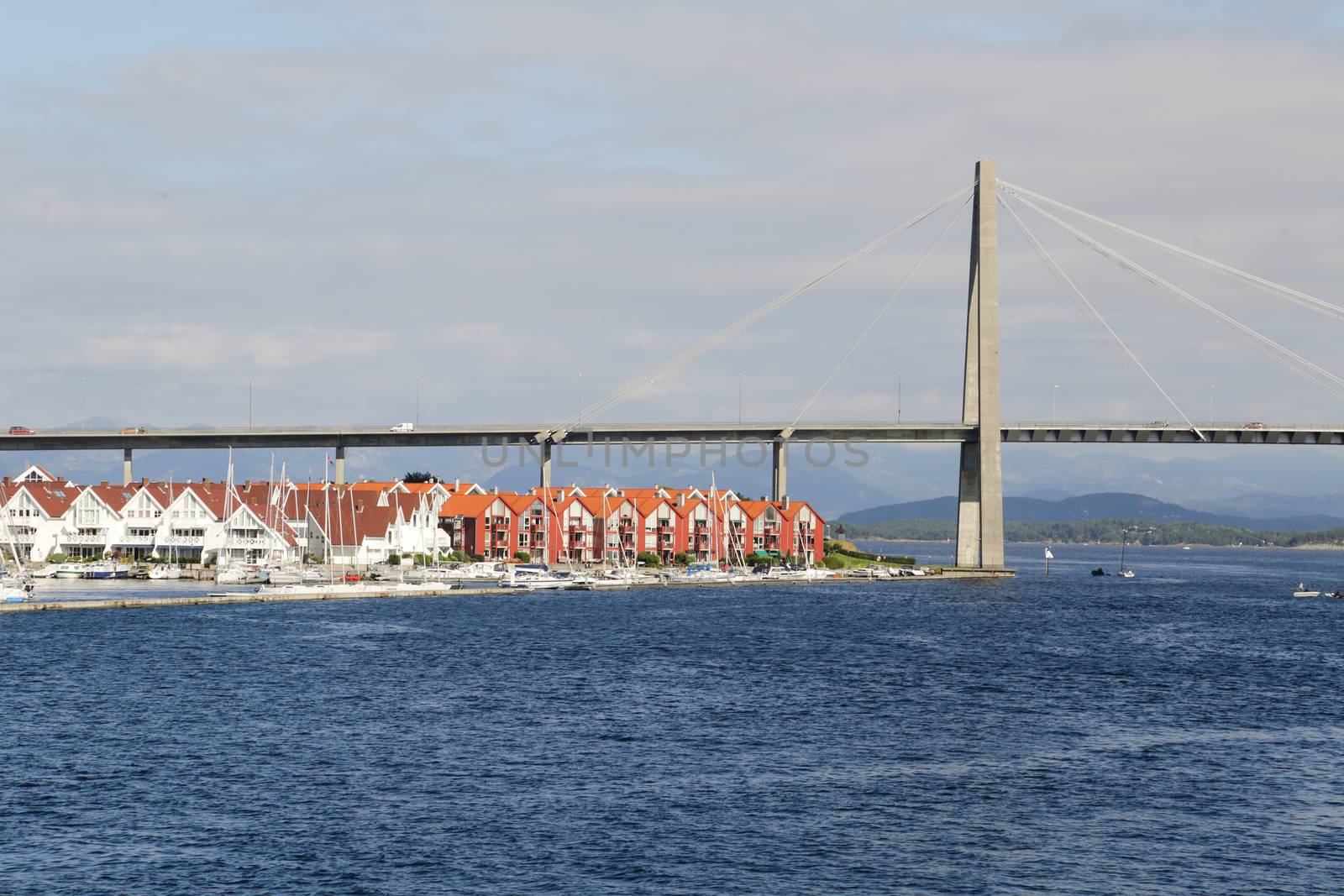 Bridge in Stavanger by Kartouchken