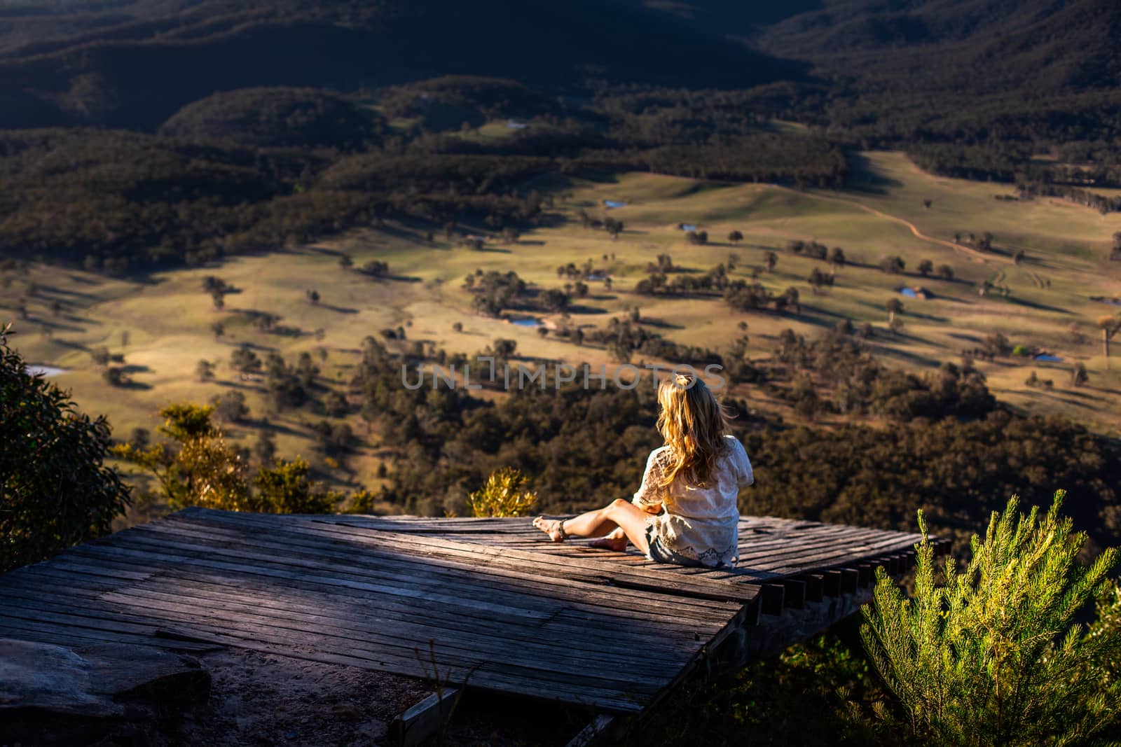 Kanimbla valley views in late afternoon sunlight by lovleah