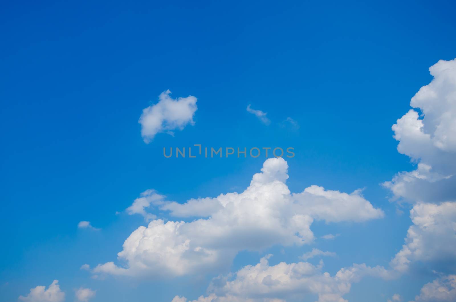 clouds in the blue sky by photobyphotoboy