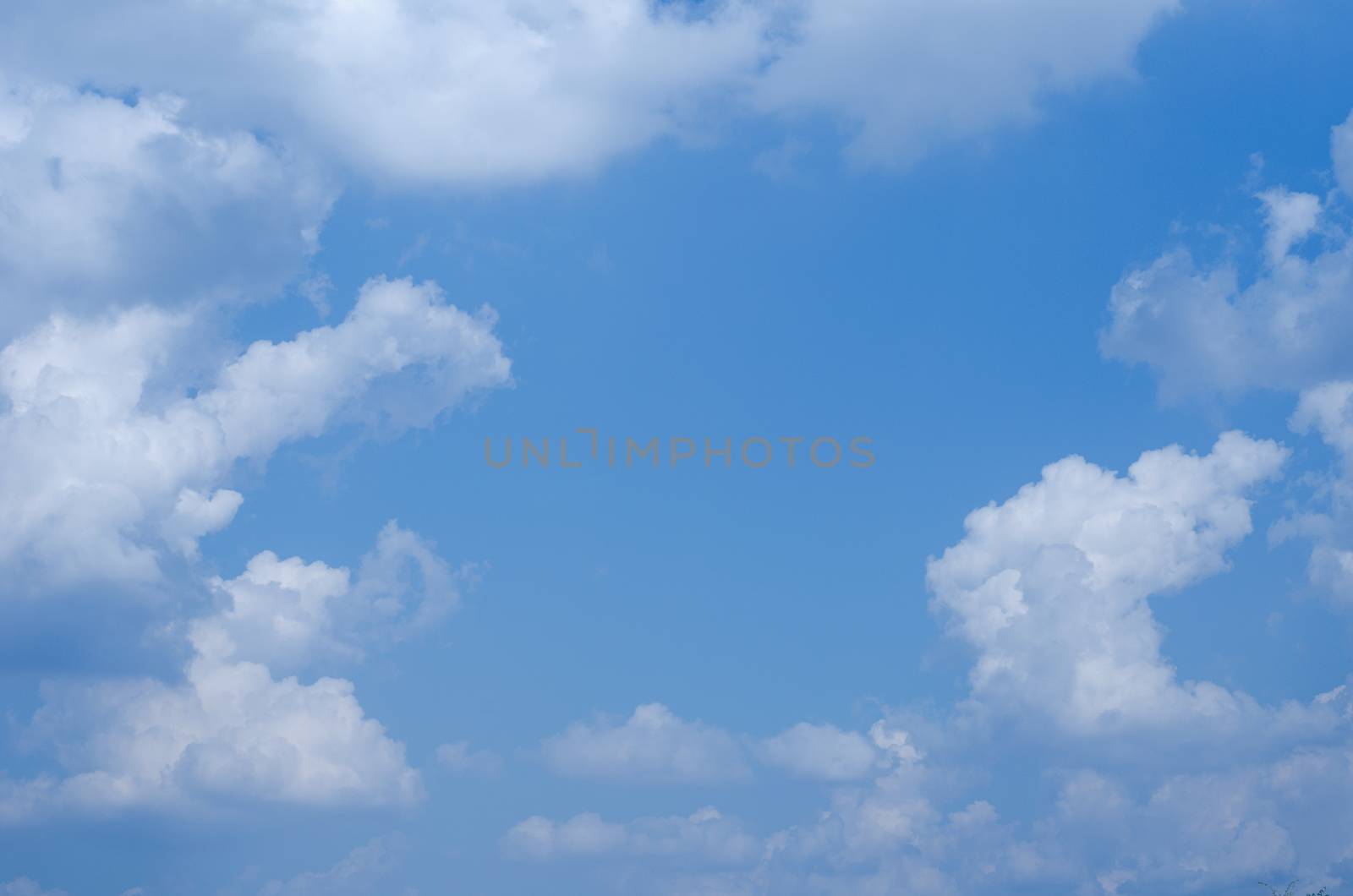 clouds in the blue sky by photobyphotoboy