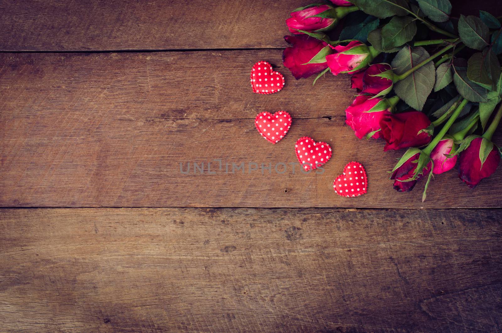  roses  on wooden bacgrould by photobyphotoboy