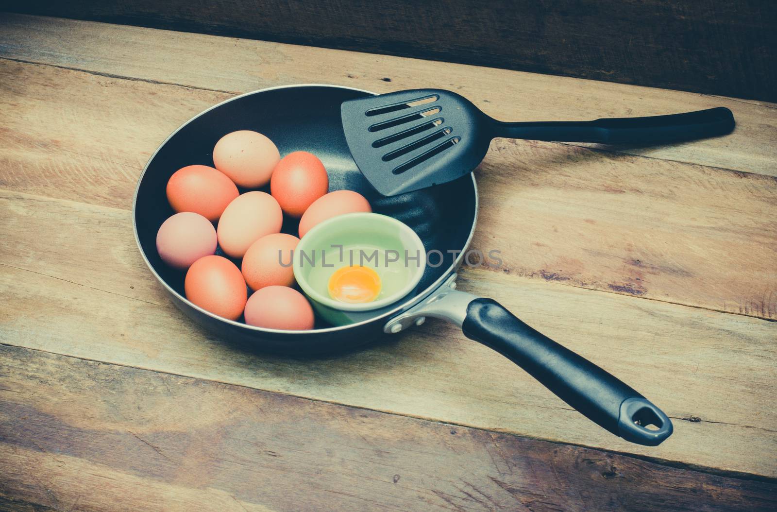 eggs in a pan by photobyphotoboy