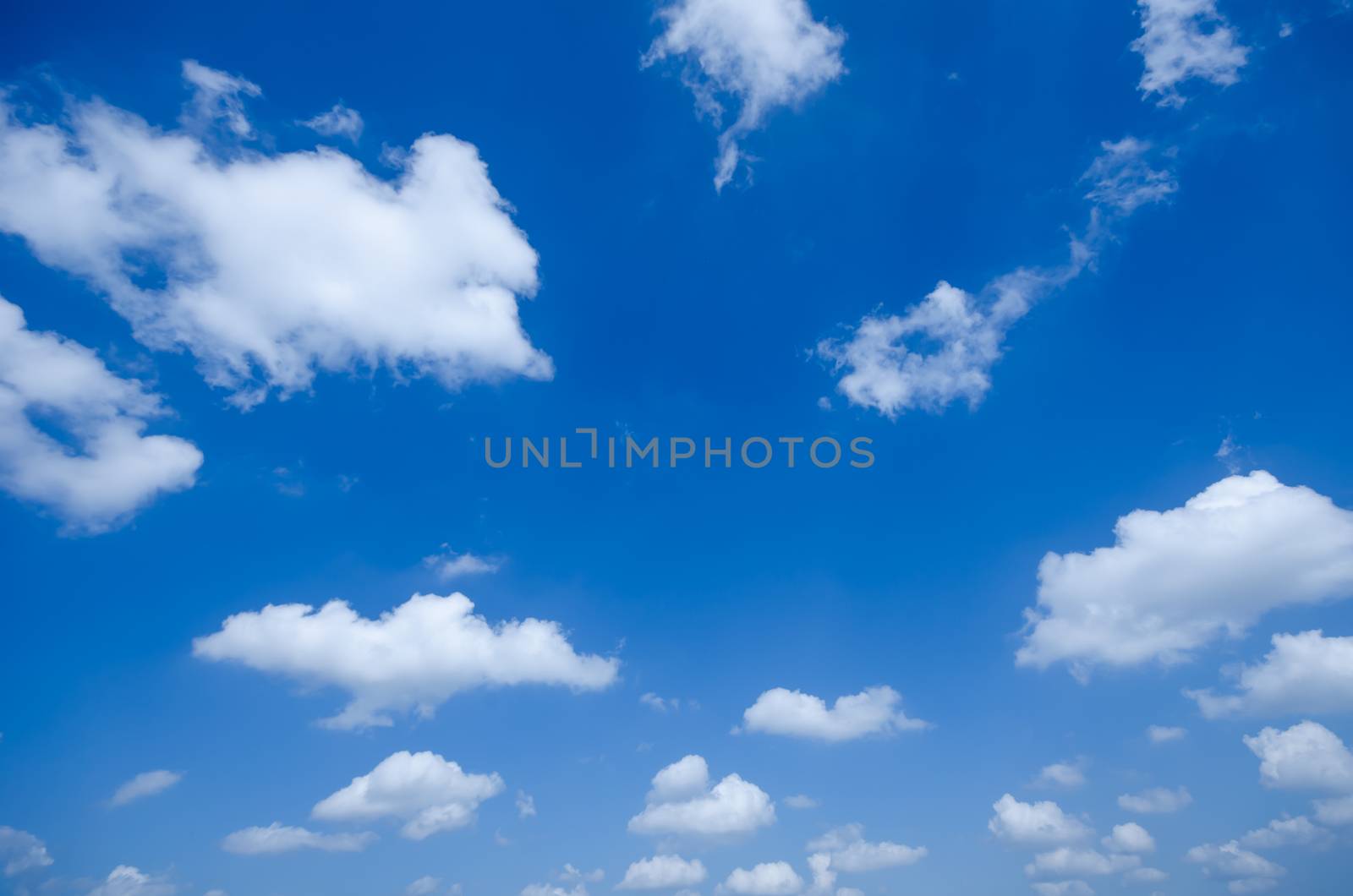 clouds in the blue sky by photobyphotoboy