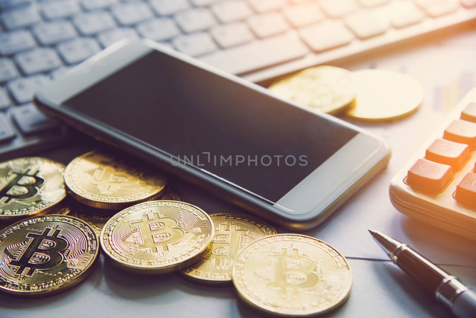 Bitcoin and its business-class laptop smartphones work and bring transactions across the network and help with today's business management, delivering fast and secure business.