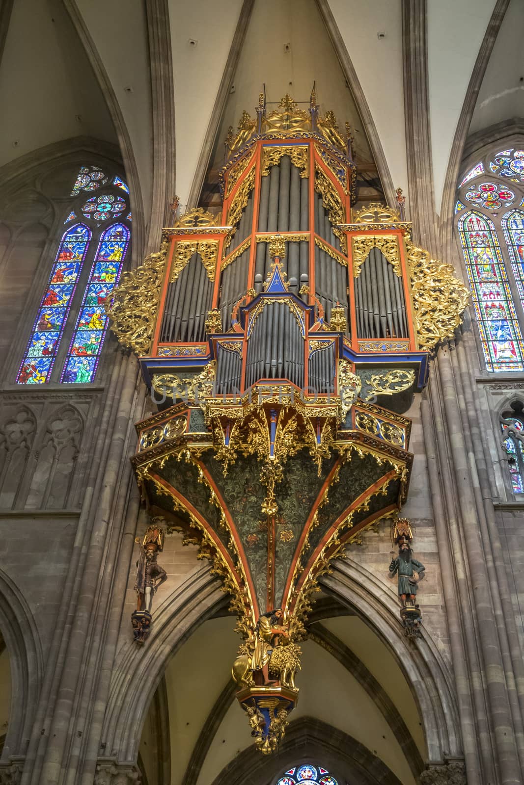 The Astronomical Clock of Cathedrale Notre-Dame by JasonYU