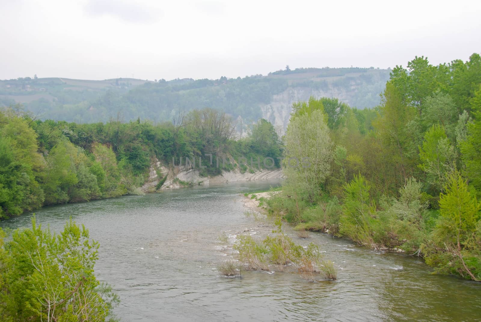 The River Tanaro near Farigliano by cosca