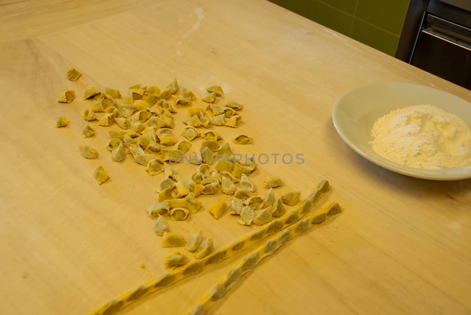 Preparation of a typical Langhe pasta: agnolotti by cosca