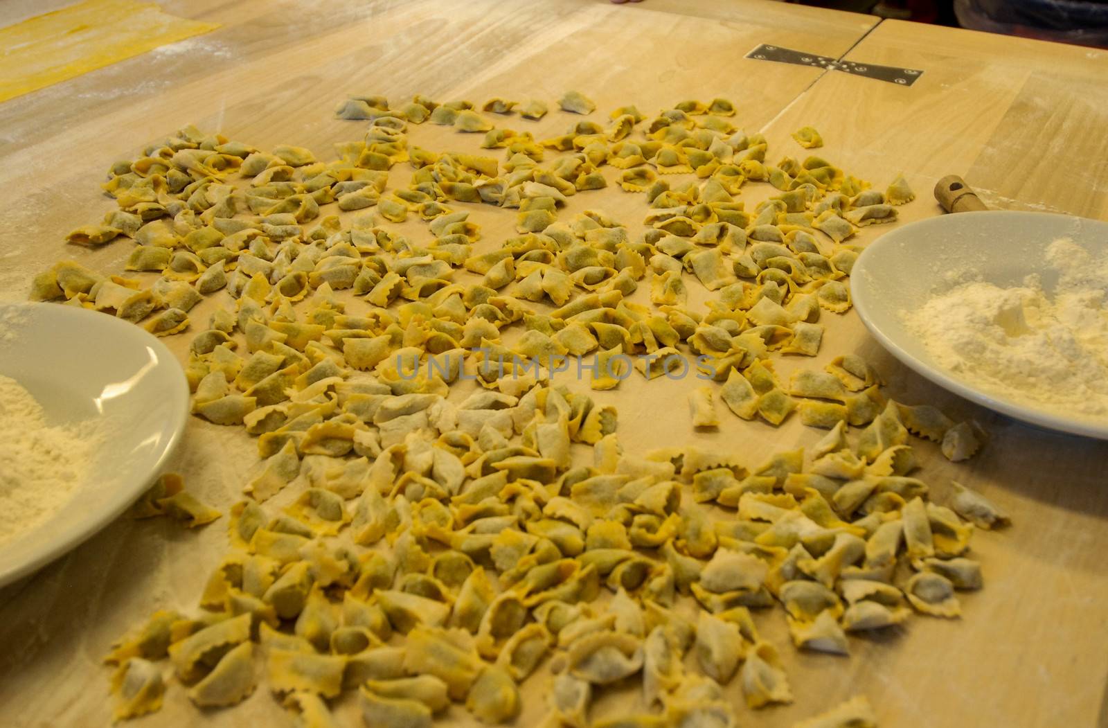 Typical pasta of the Langhe: agnolotti by cosca