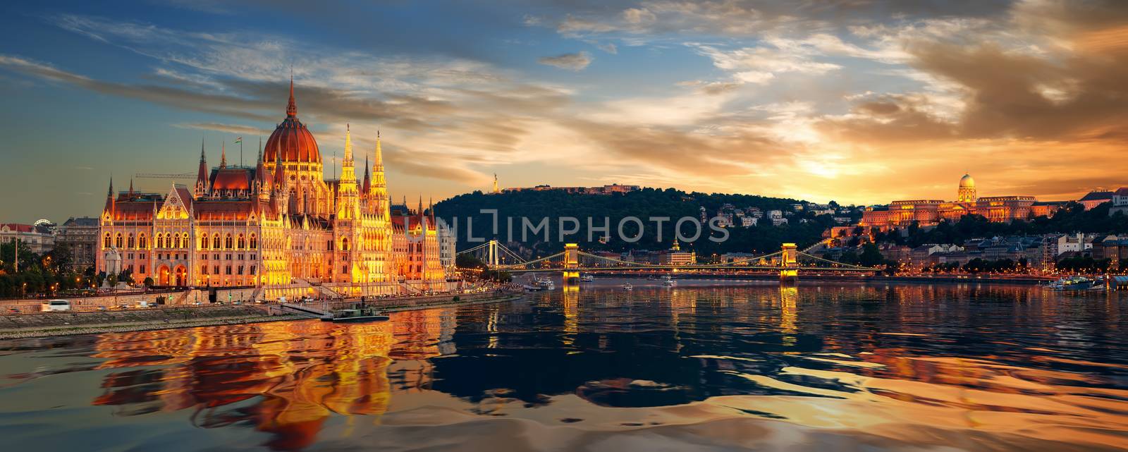 Beautiful view of Budapest by Givaga