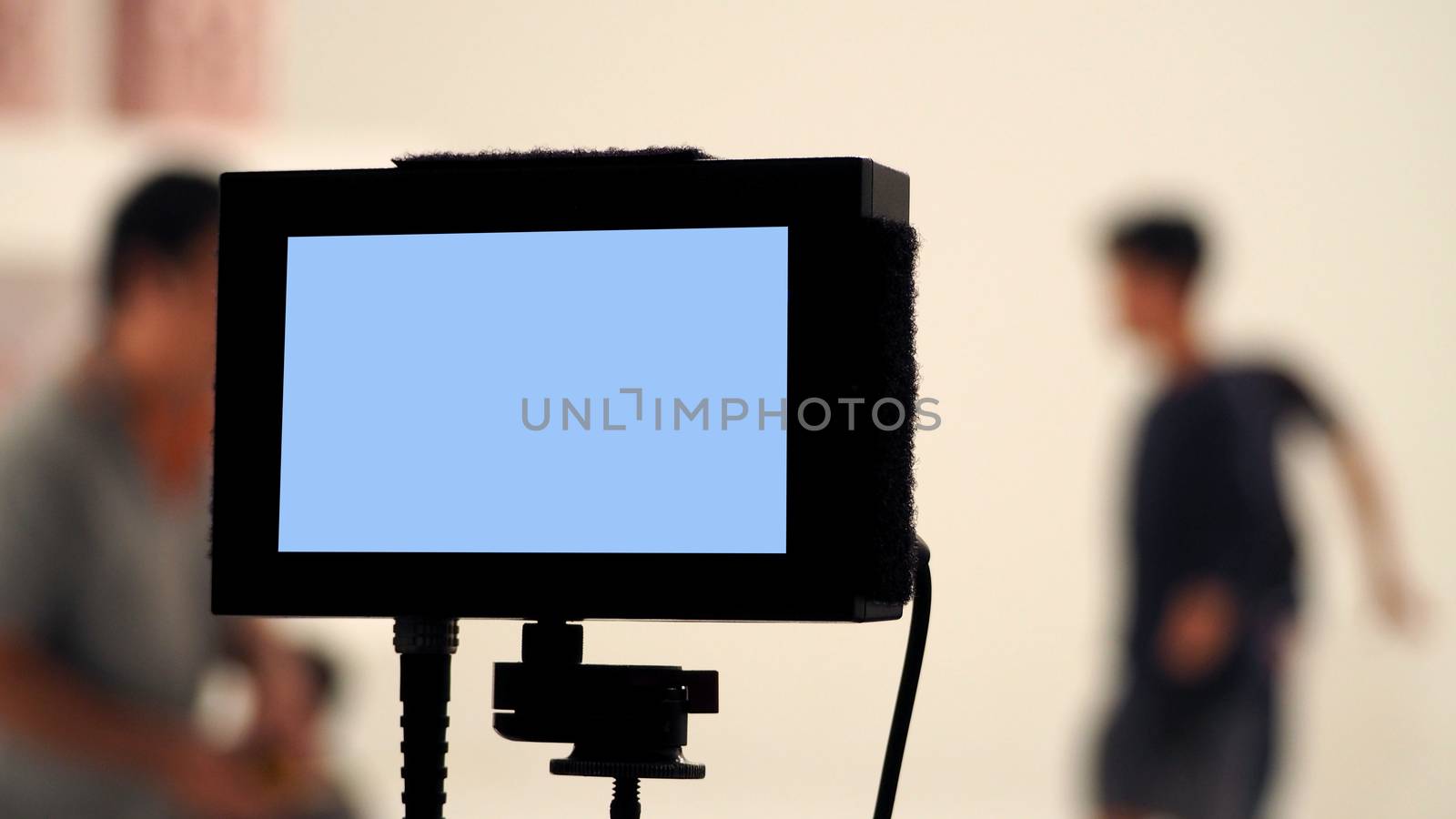 video production monitor in tv commercial shooting by gnepphoto