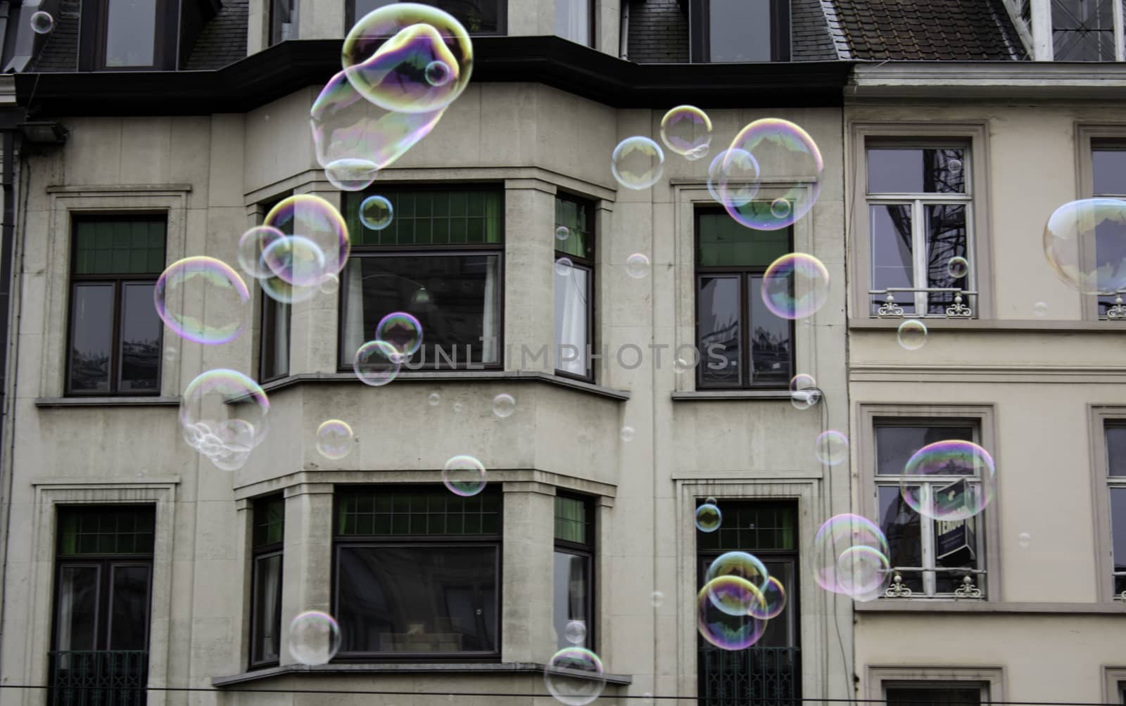 Soap bubbles in city by celiafoto