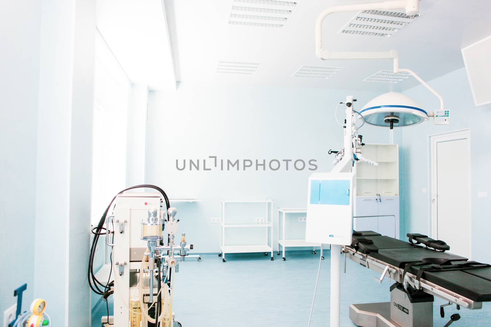Operating room in a modern hospital by nenovbrothers