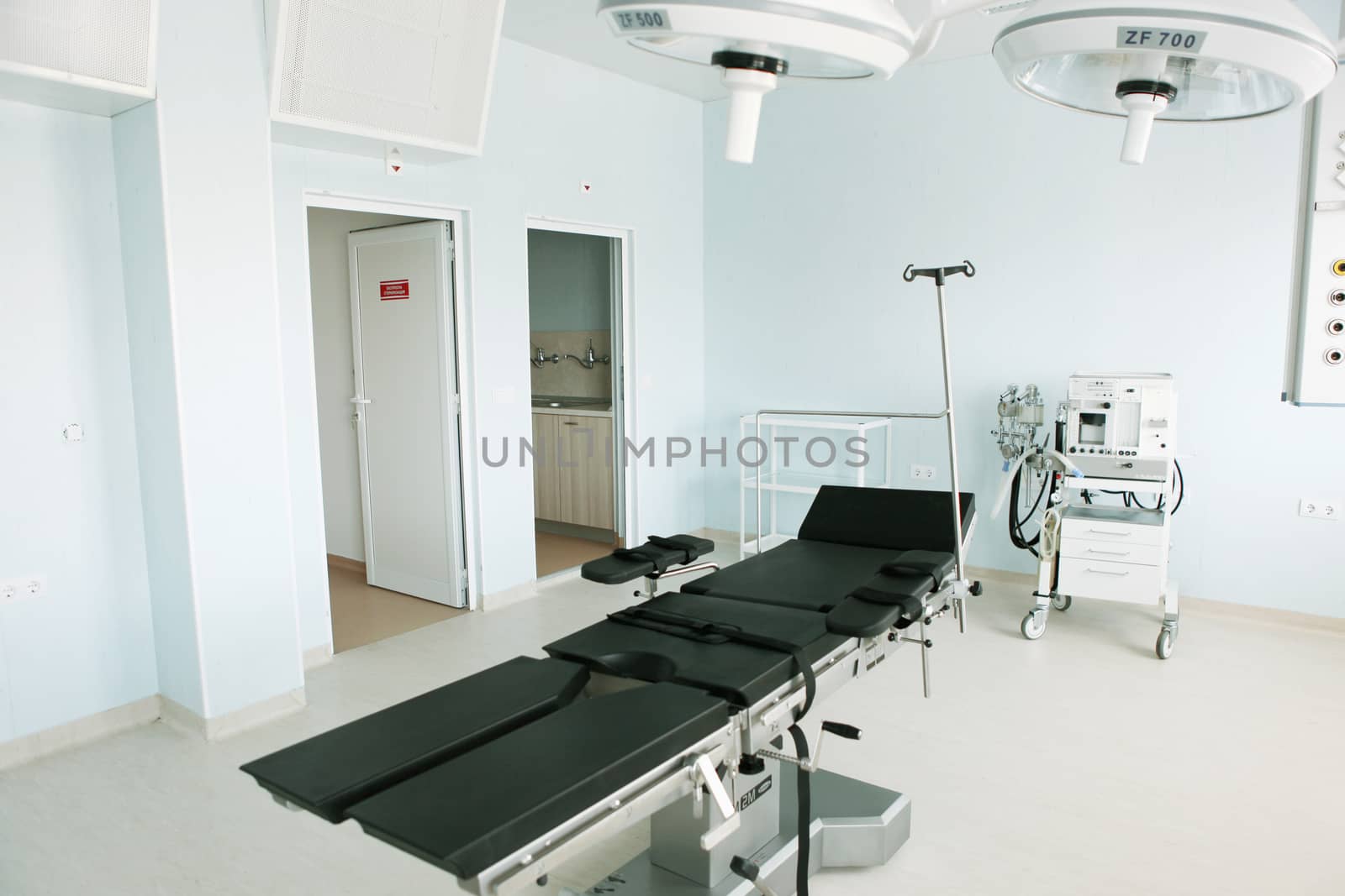 Operating room in a modern hospital by nenovbrothers