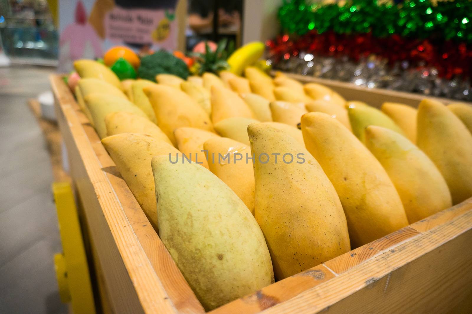 Fresh mango tropical fruit background Copy space