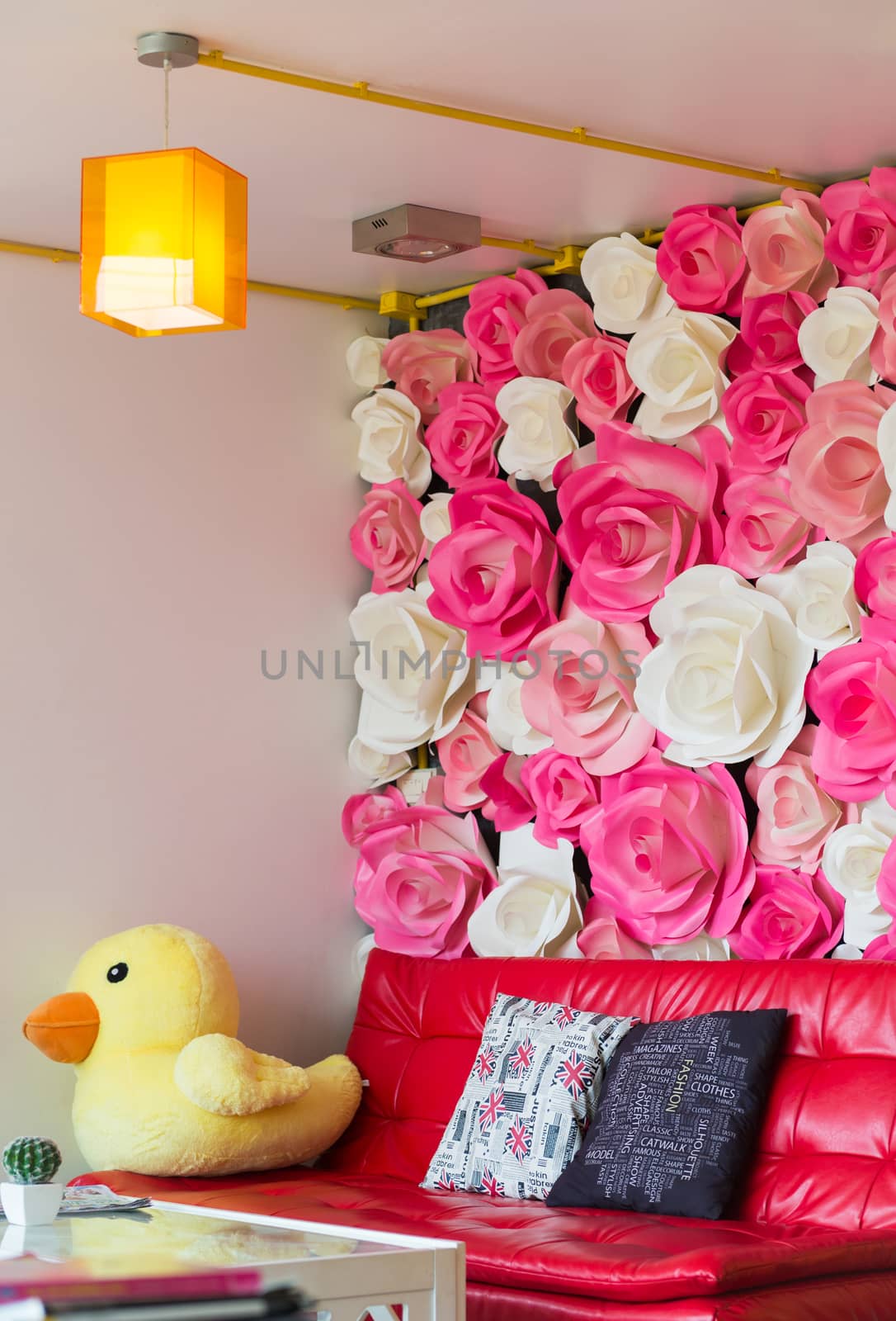 wall decorated of big flower, shop interior design.