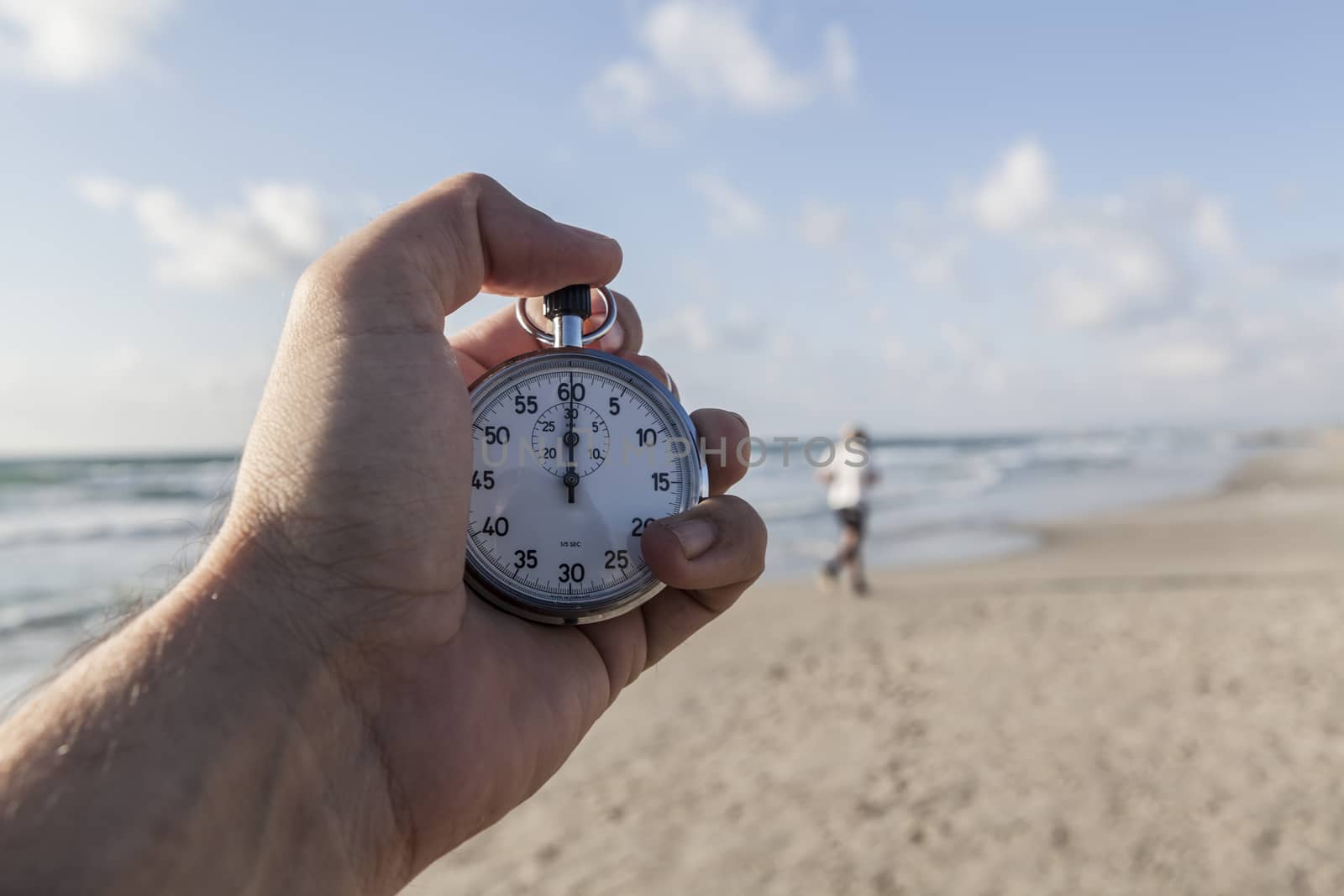 Chronometer and Sea by orcearo