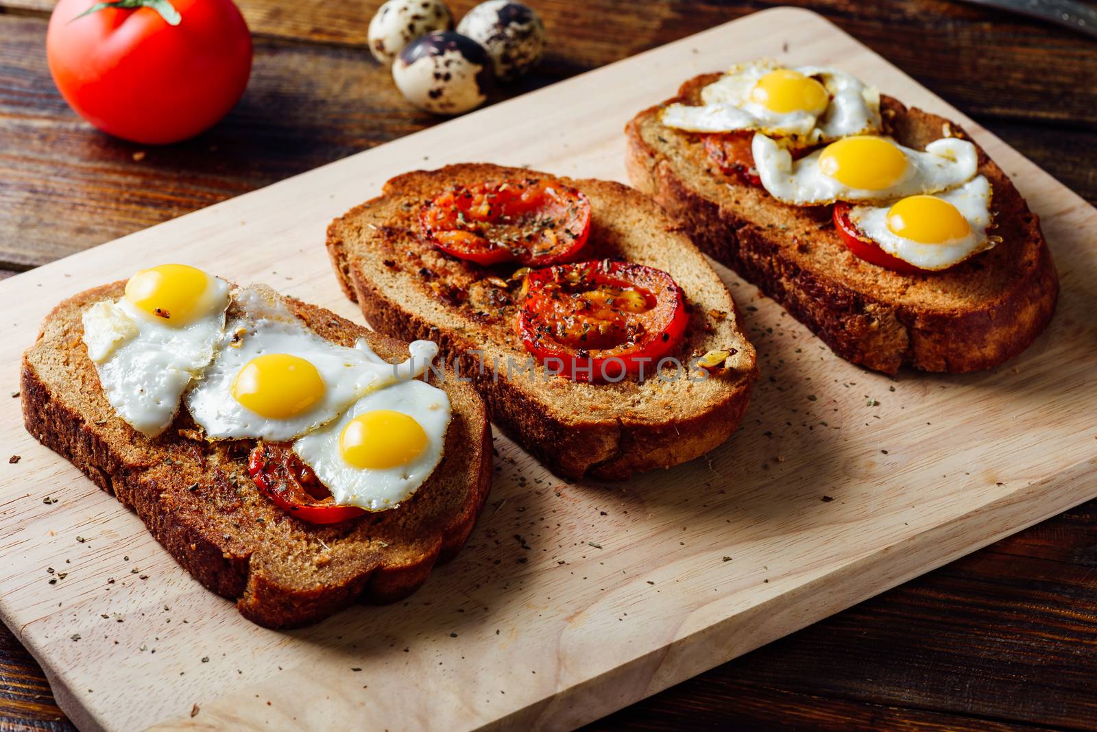 Bruschettas with Sun Dried Tomatoes and Fried Eggs