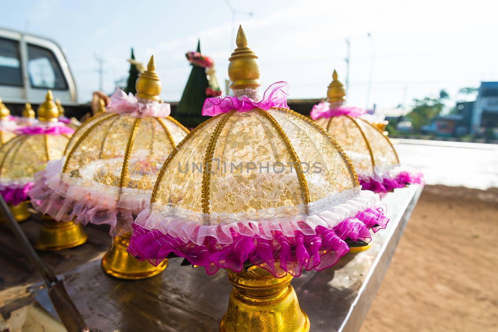 Flowers for weddings in Thailand. custom, tradition.