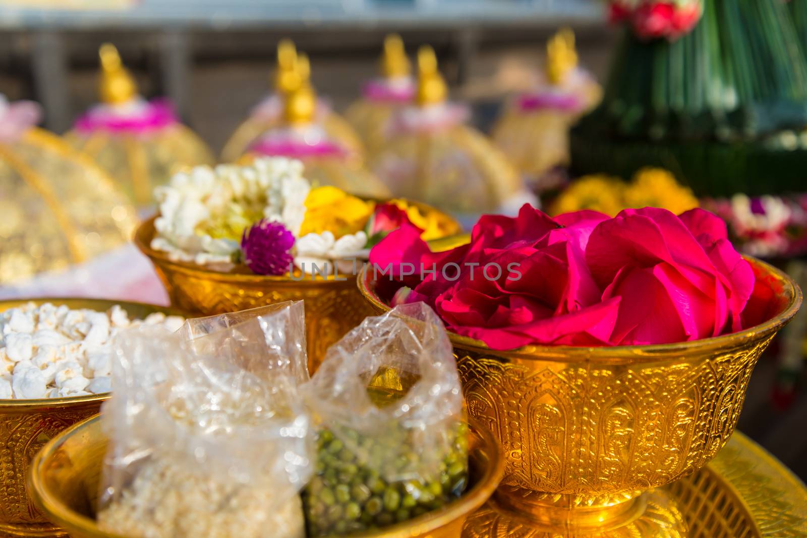 Flowers for weddings in Thailand. custom, tradition.