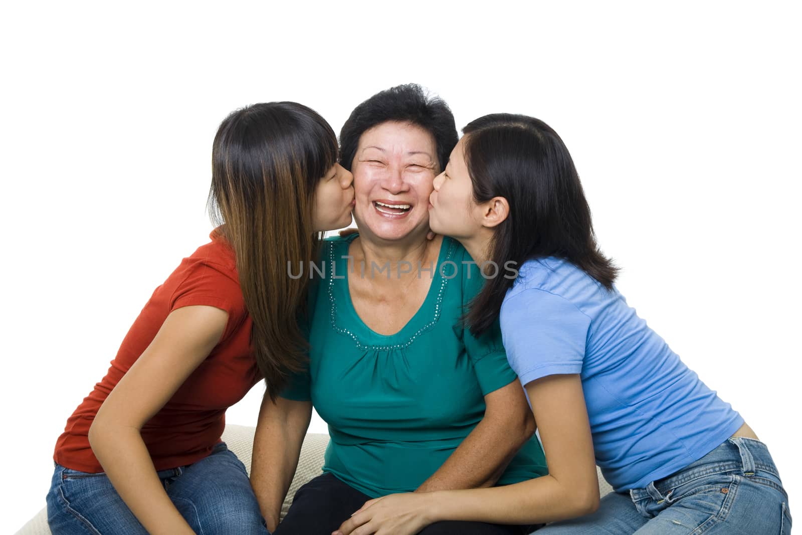 Daughters kissing mother by szefei