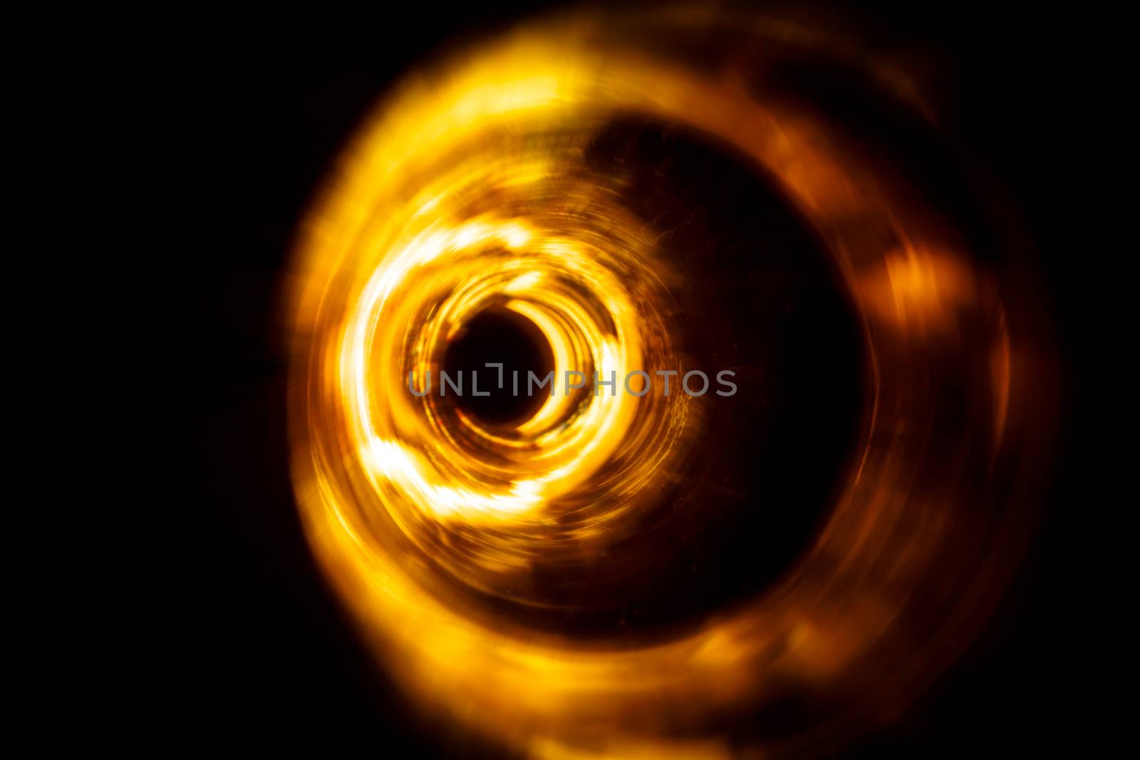 Sound waves in the visible full color in the dark