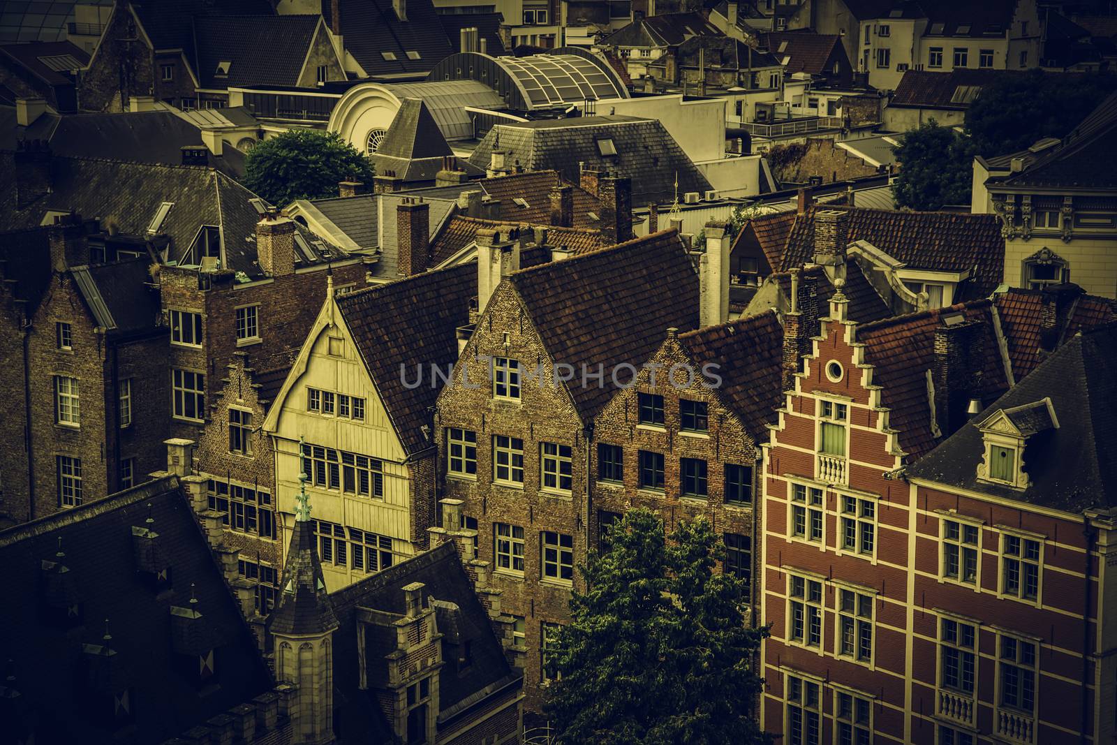 Panoramic view of the city of Ghent by esebene