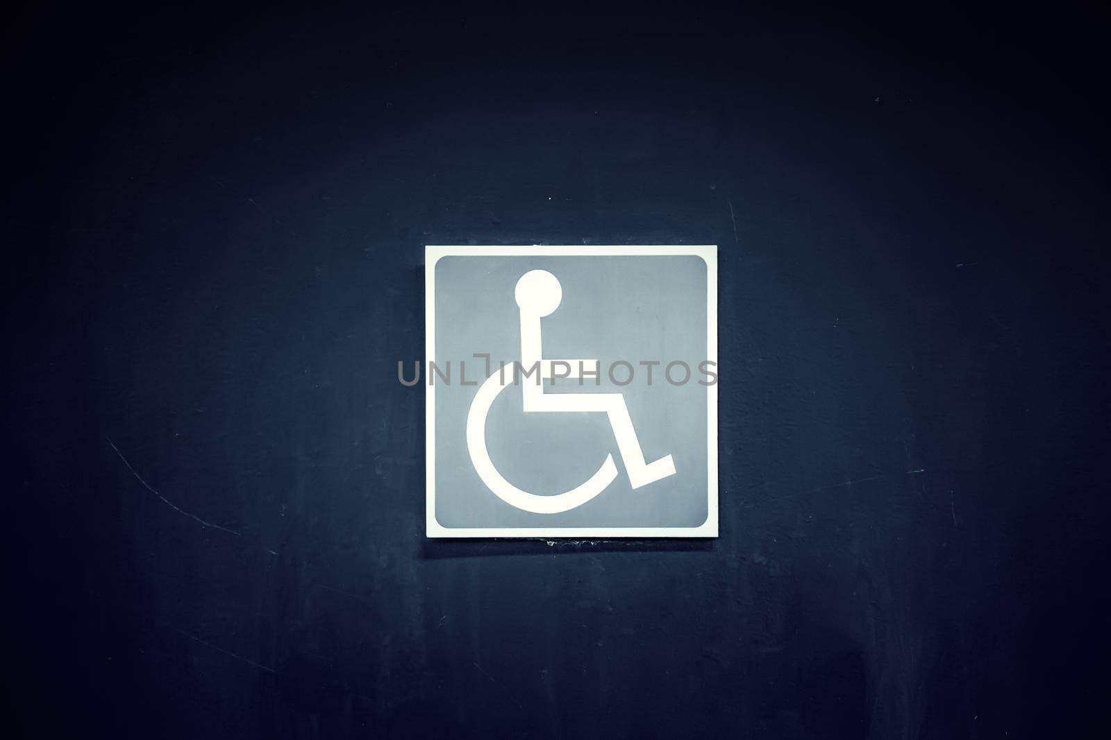 Sign for the disabled by esebene