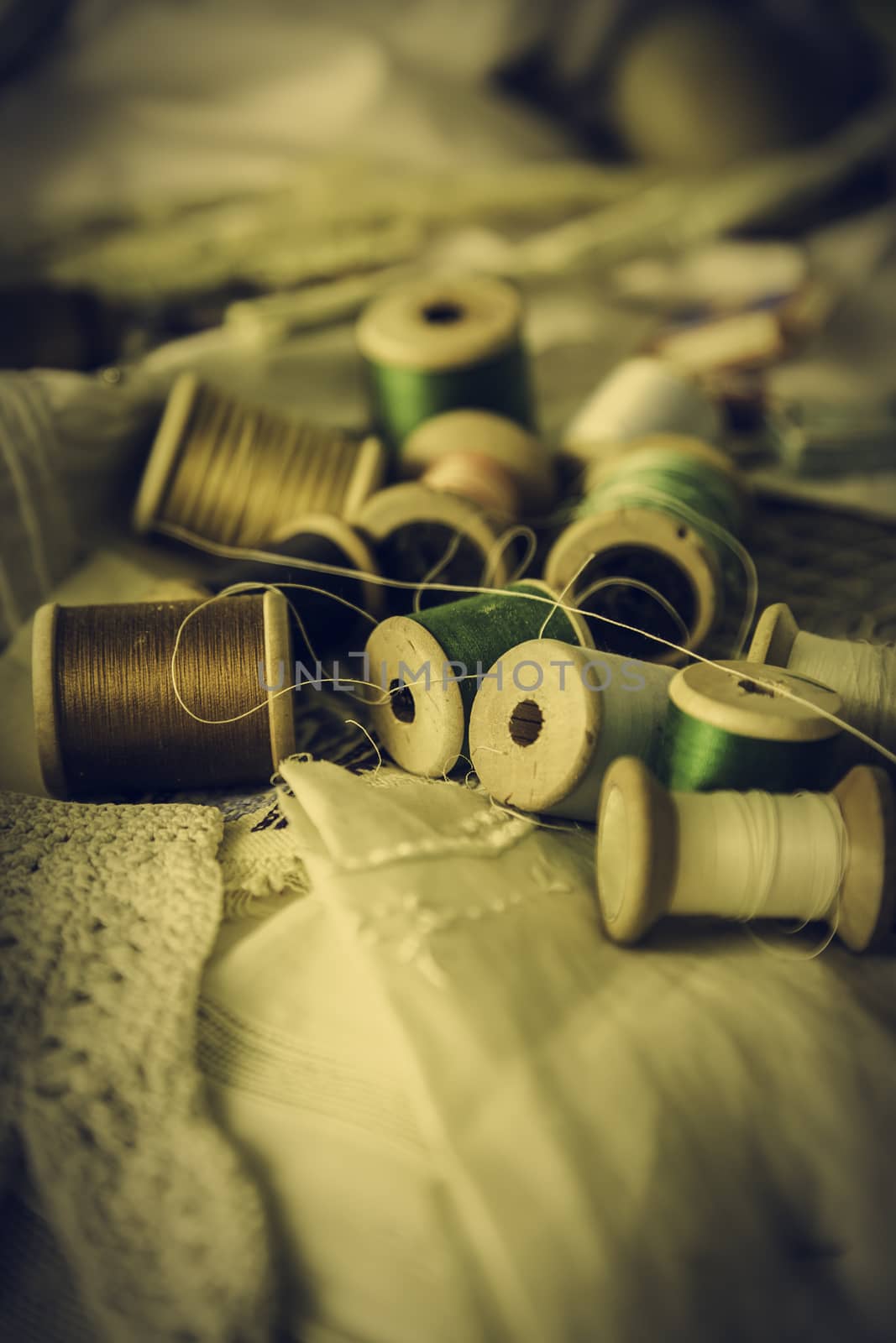 Old sewing threads, objects for sewing clothes