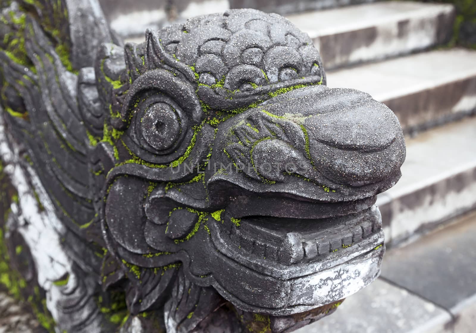 Dragon-shaped handrail in Hue Imperial Palace by Goodday