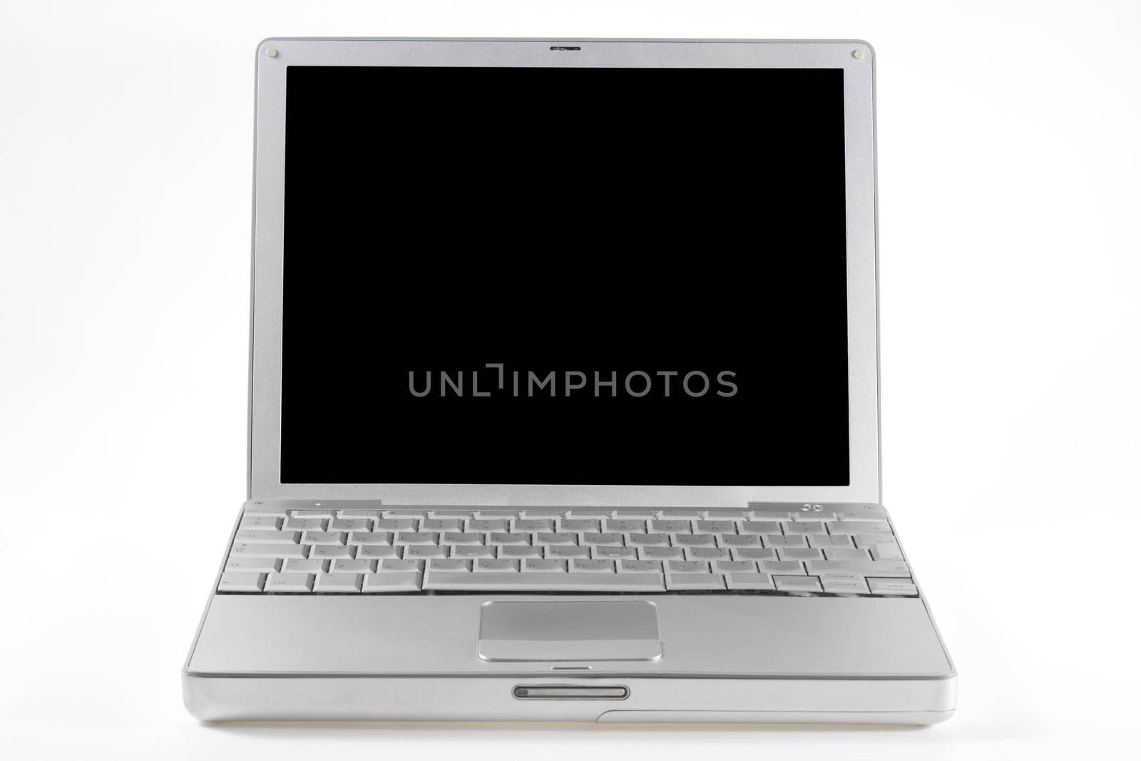 silver mac laptop by orcearo