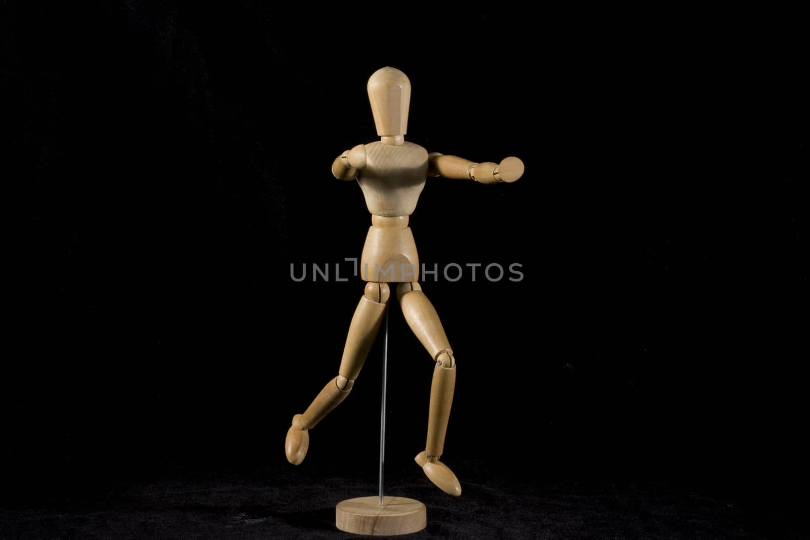 running wood puppet by orcearo