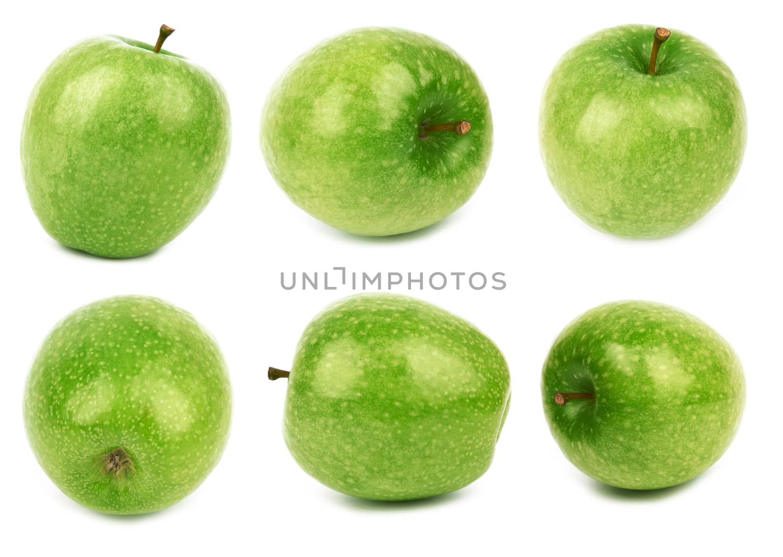 Green apples isolated on white background 