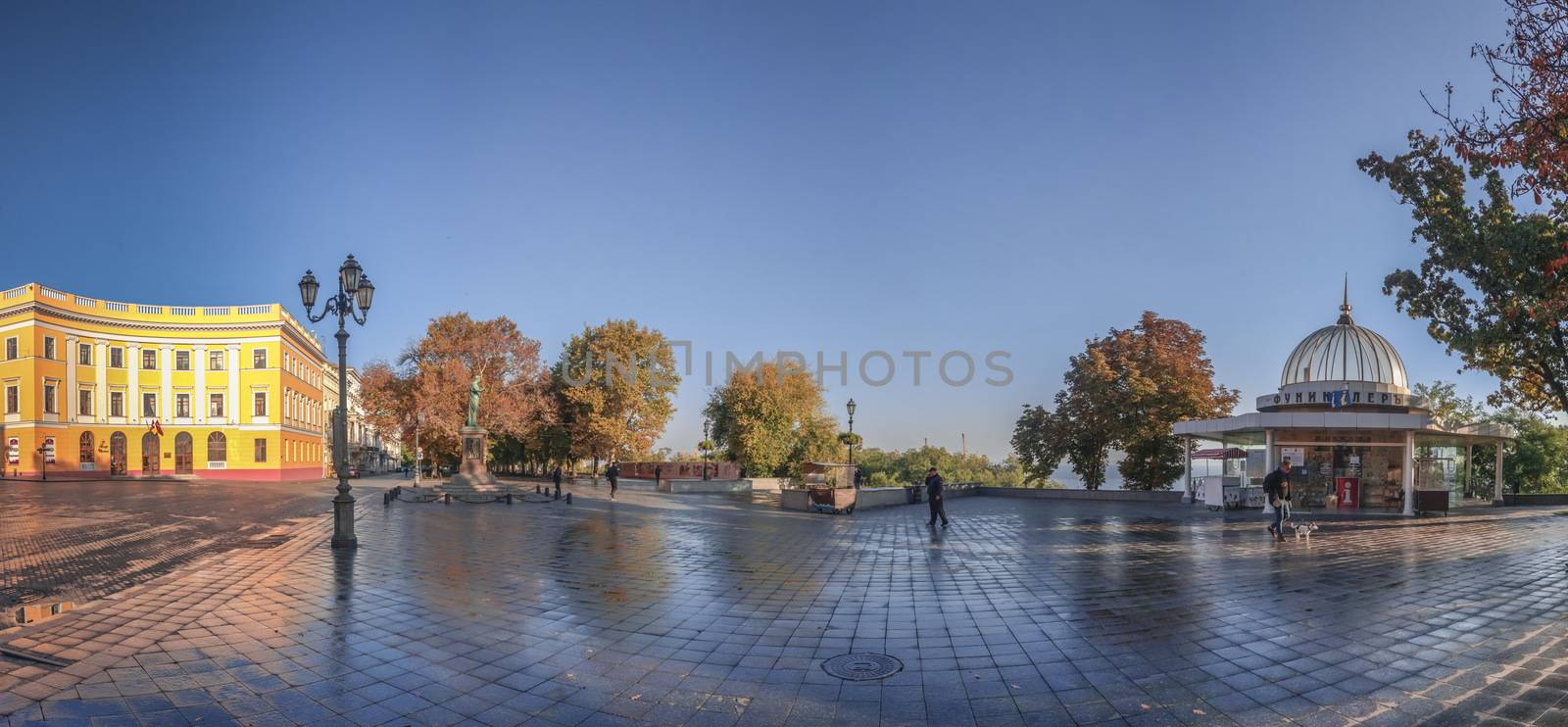 Odessa seaside boulevard in the autumn morning by Multipedia