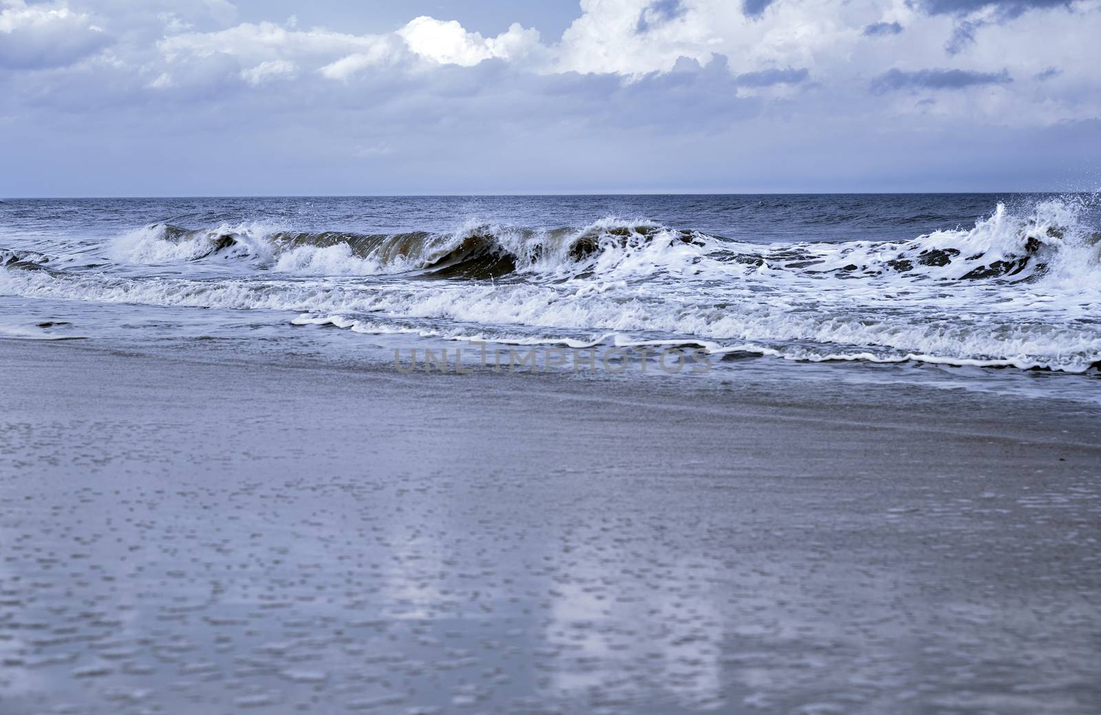 Rough water and waves in Pacific Ocean