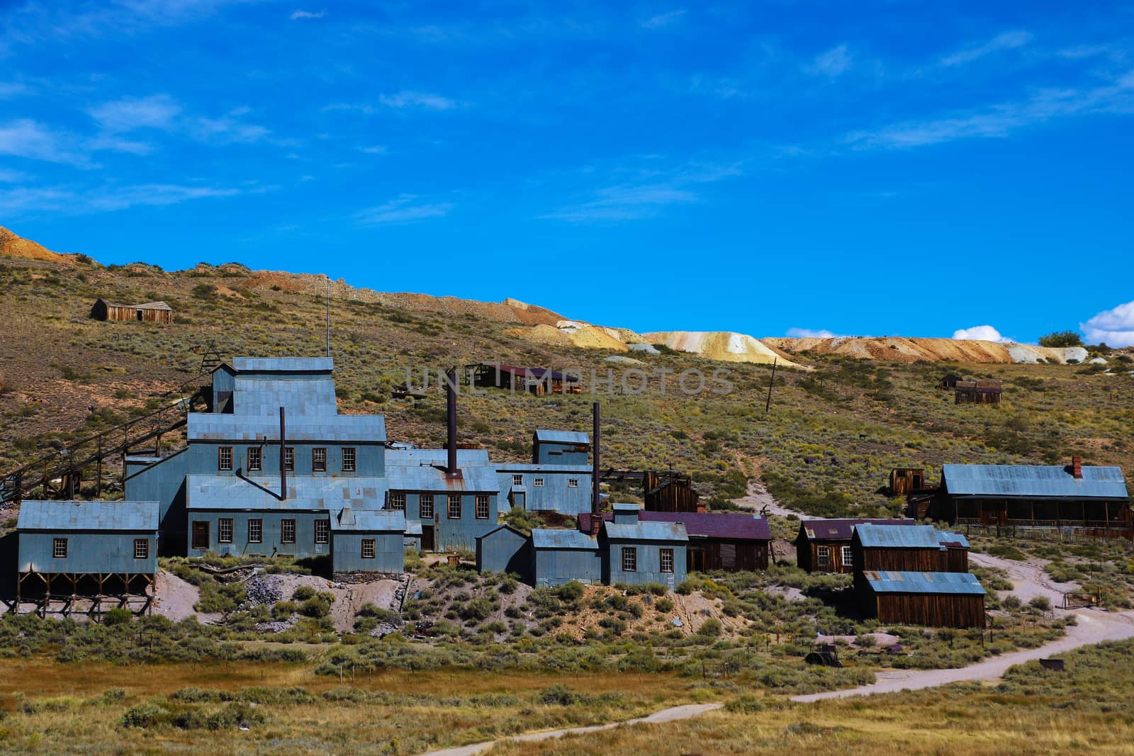 Abandoned mine buildings at Bodie State Park, California. by kip02kas