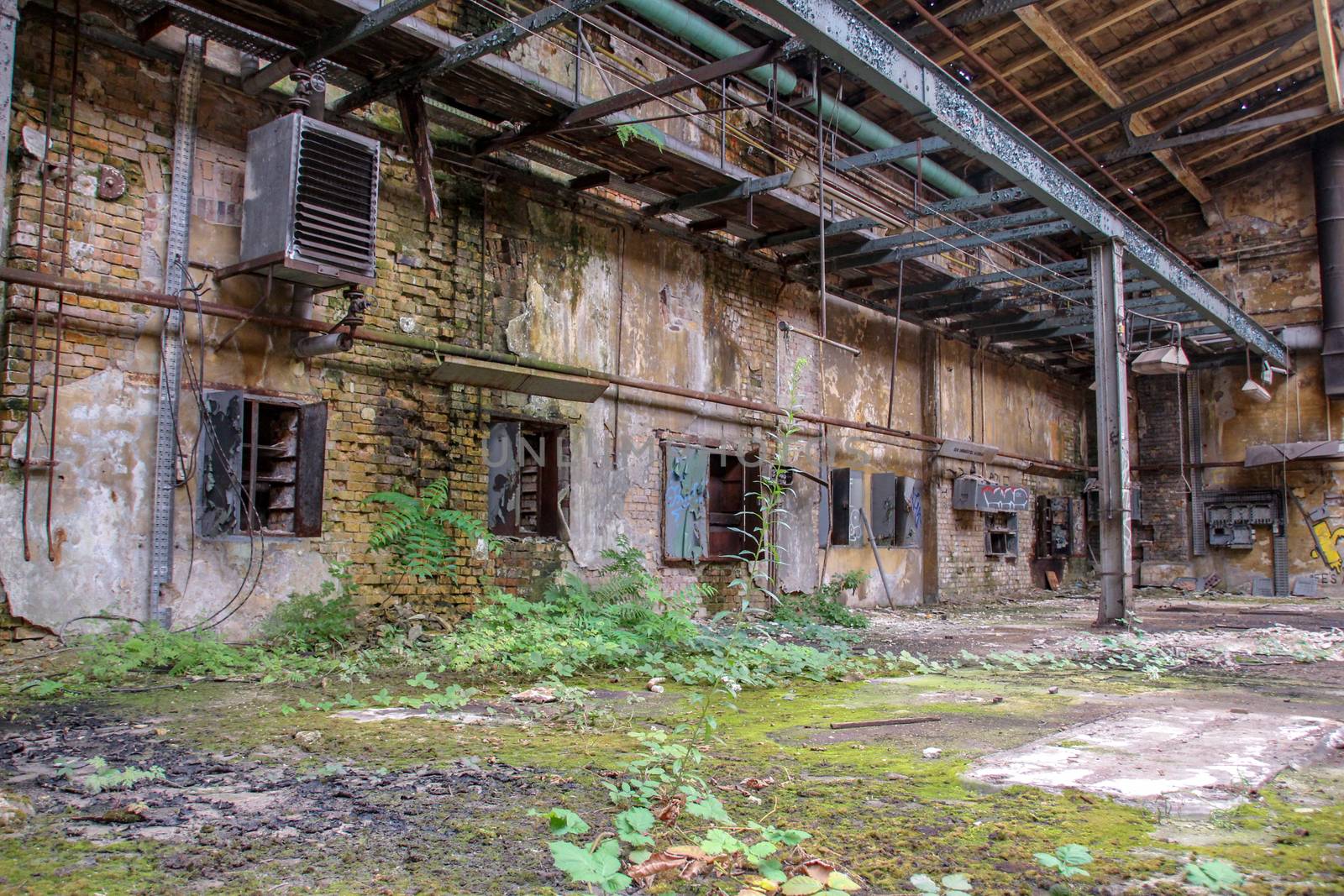 Lost Place garage of railway