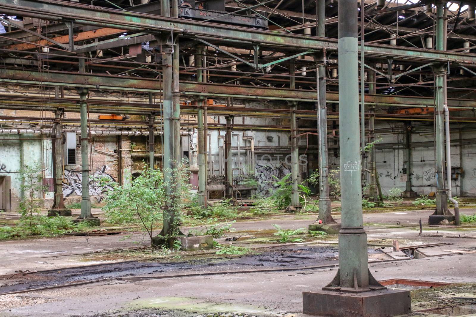 Lost Place garage of railway