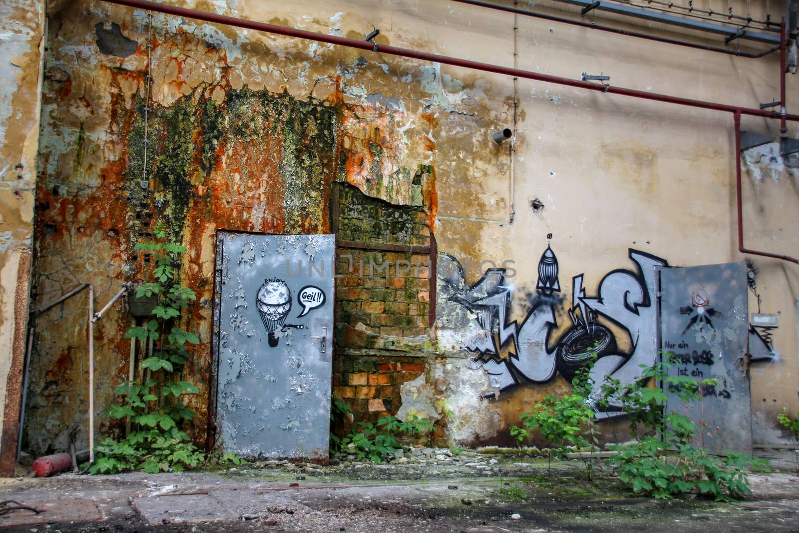 Lost Place garage of railway