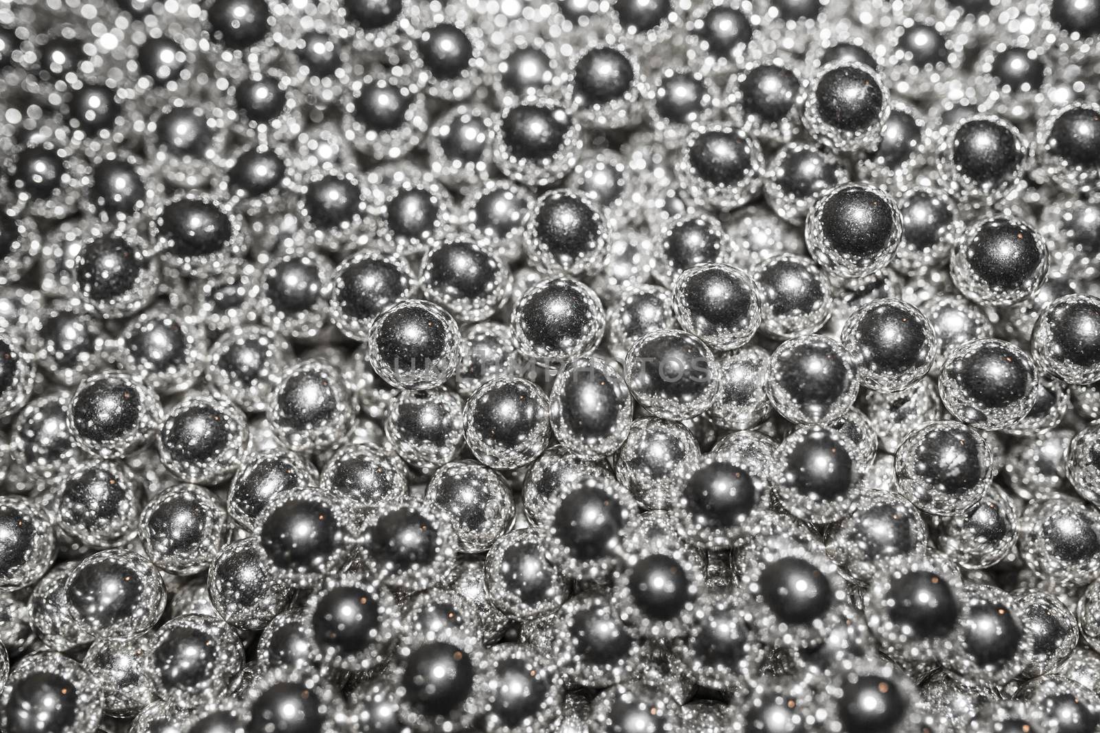 Sprinkles silver ball, cake decorations in a form of pearls.