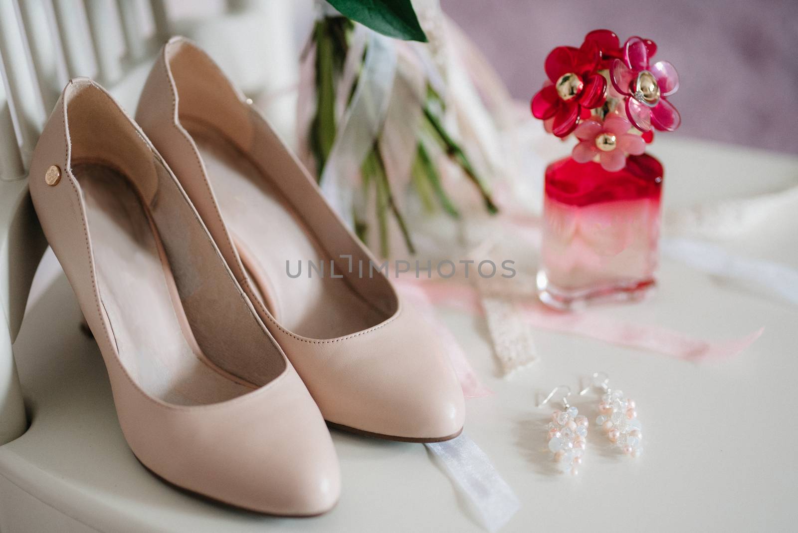 wedding shoes of the bride, beautiful fashion by Andreua