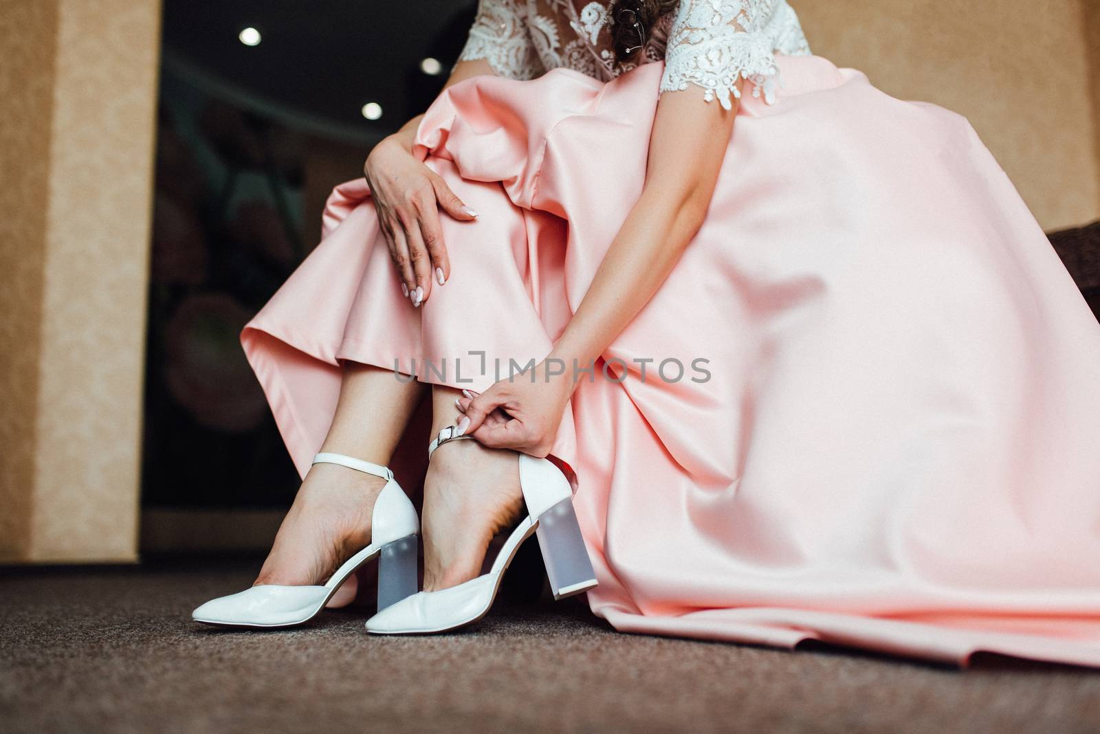 wedding shoes of the bride, beautiful fashion by Andreua