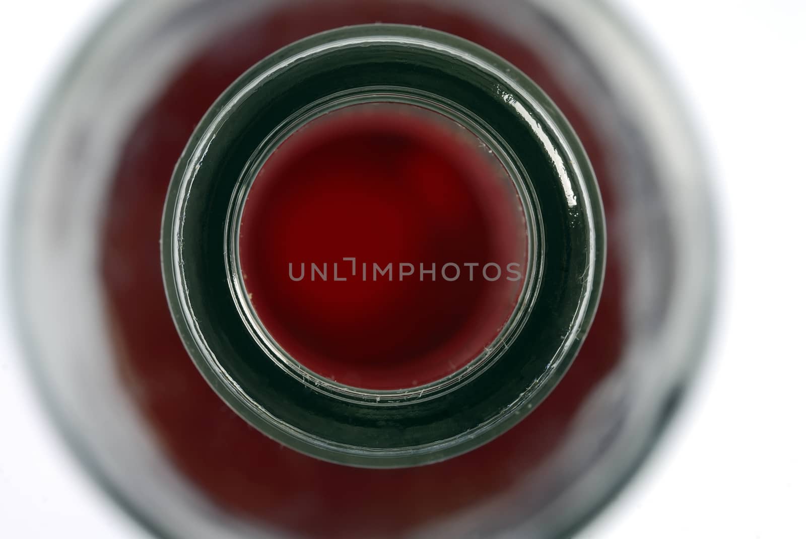 Bottleneck, bottle of wine, red wine by jalonsohu@gmail.com