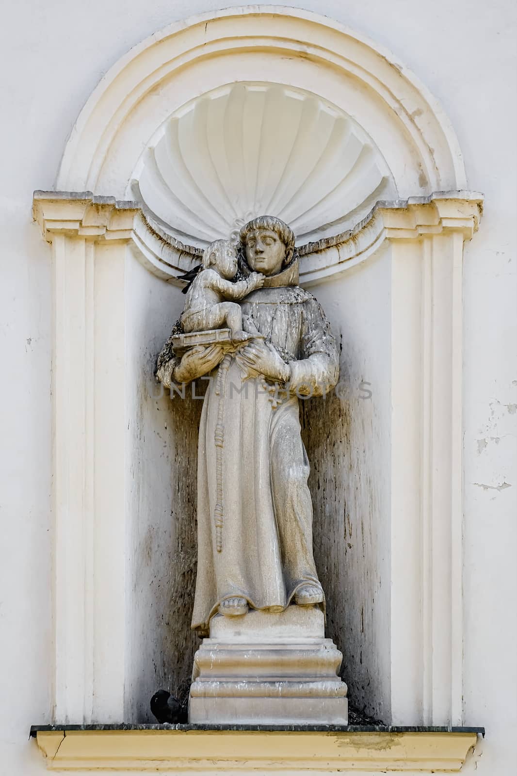 Statue in the wall niche, Presov, Slovakia