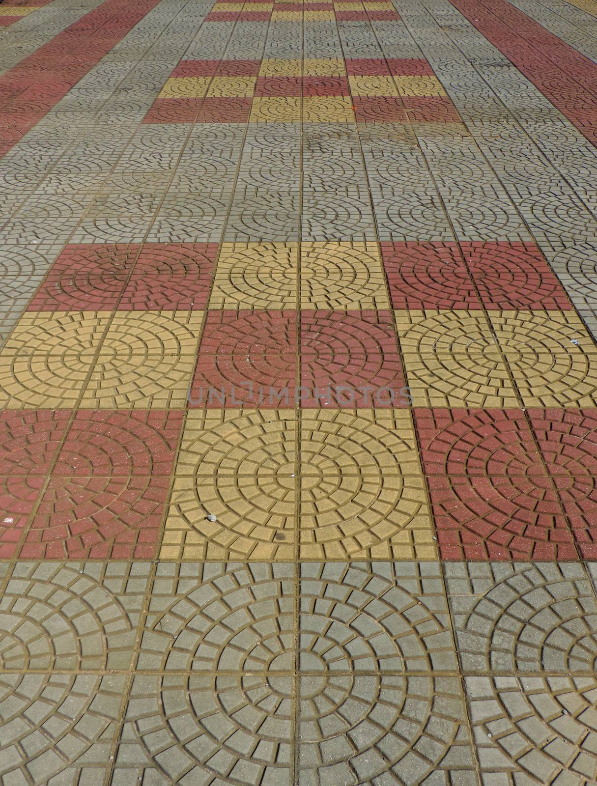 Tiled mosaic concrete pavement by luisrftc