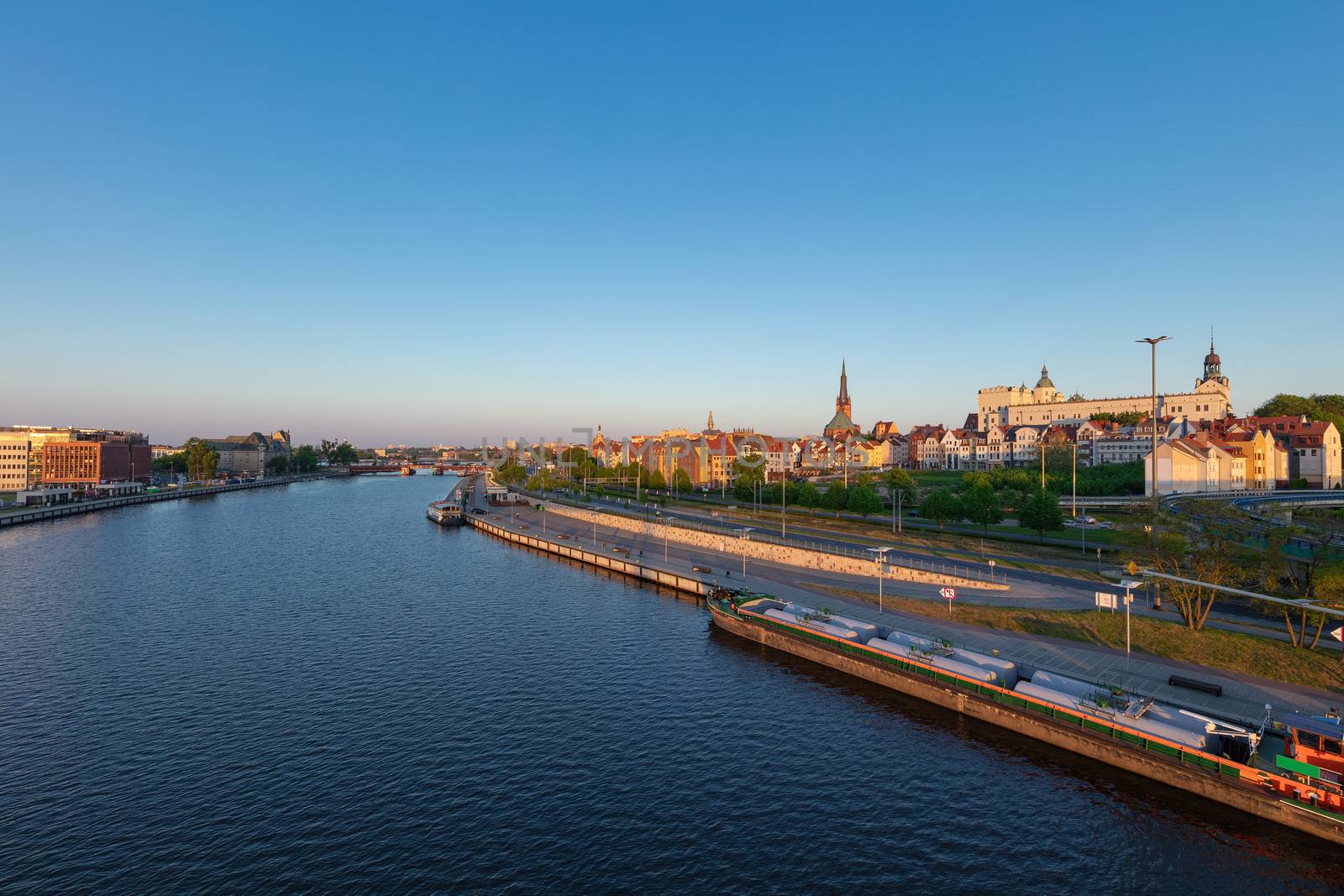 Embankment of the Oder in Szczecin by mot1963