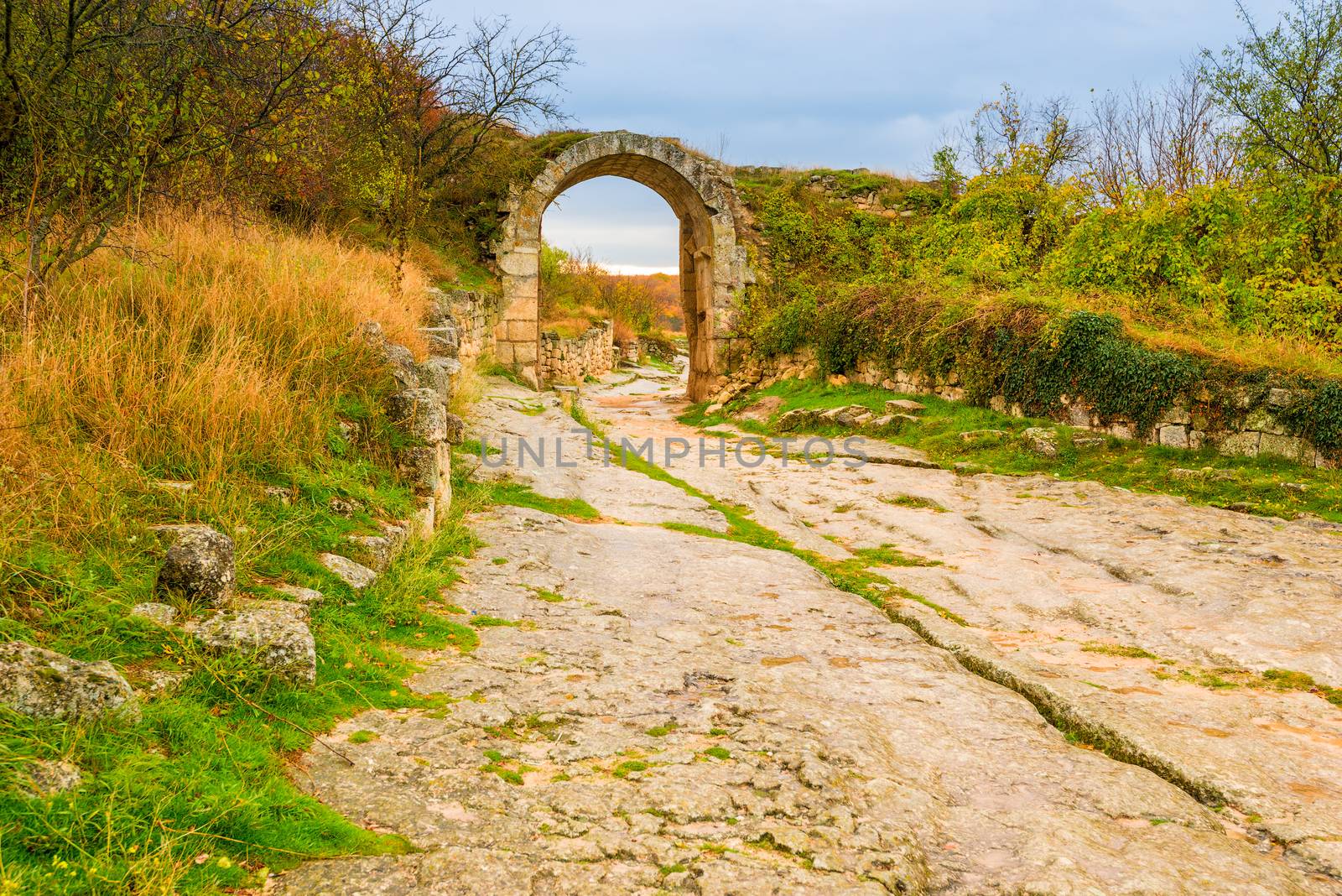 Arch - architectural artifact of the ancient cave city in Chufut by kosmsos111